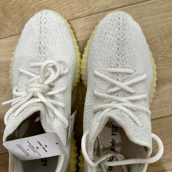 Yeezy 350 v2 cream size 7. NWT without box - Picture 4 of 6
